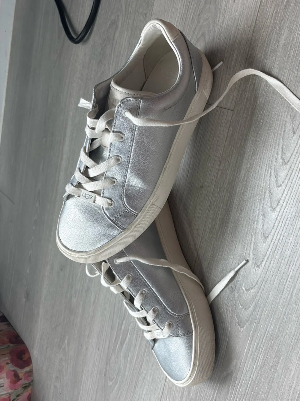 UGG Women's Silver Metallic Low-Top Sneakers